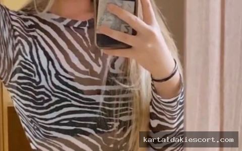 Fatih uzun boylu escort bayan Serra: uzun siluet ve stil
